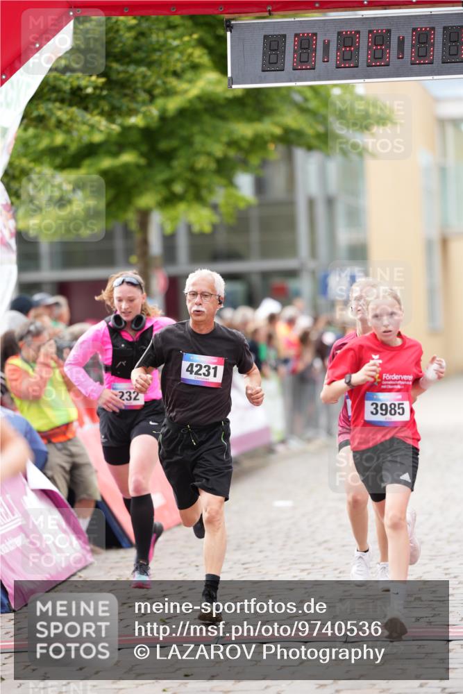 12.06.2026 - Holstenköstenlauf LAZAROV Photography http://msf.ph/oto/9740536 12.06.2026 17:55:59 Laufen 3013, 3198, 3964, 3985, 4008, 4231, 4232, 4277, 4287, 4853, 4863 meine-sportfotos.de