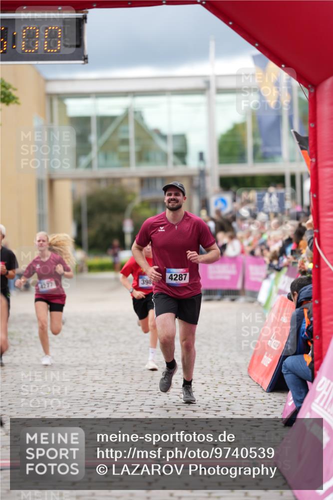 12.06.2026 - Holstenköstenlauf LAZAROV Photography http://msf.ph/oto/9740539 12.06.2026 17:55:58 Laufen 3013, 3198, 3964, 3985, 4231, 4232, 4277, 4287, 4853, 4863 meine-sportfotos.de