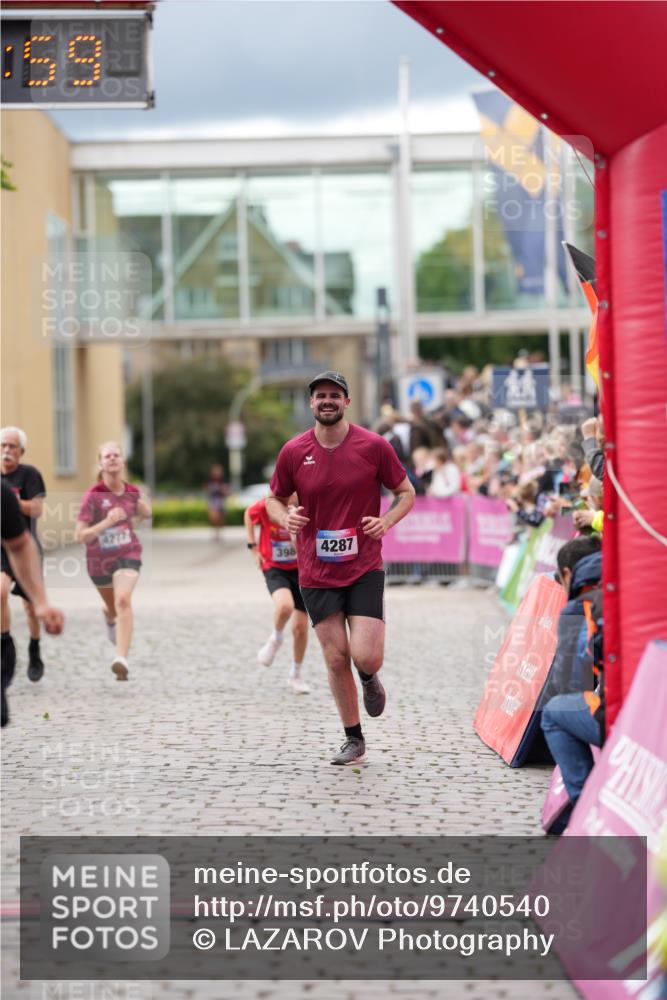 12.06.2026 - Holstenköstenlauf LAZAROV Photography http://msf.ph/oto/9740540 12.06.2026 17:55:57 Laufen 3013, 3198, 3964, 3985, 4231, 4232, 4277, 4287, 4780, 4853, 4863 meine-sportfotos.de