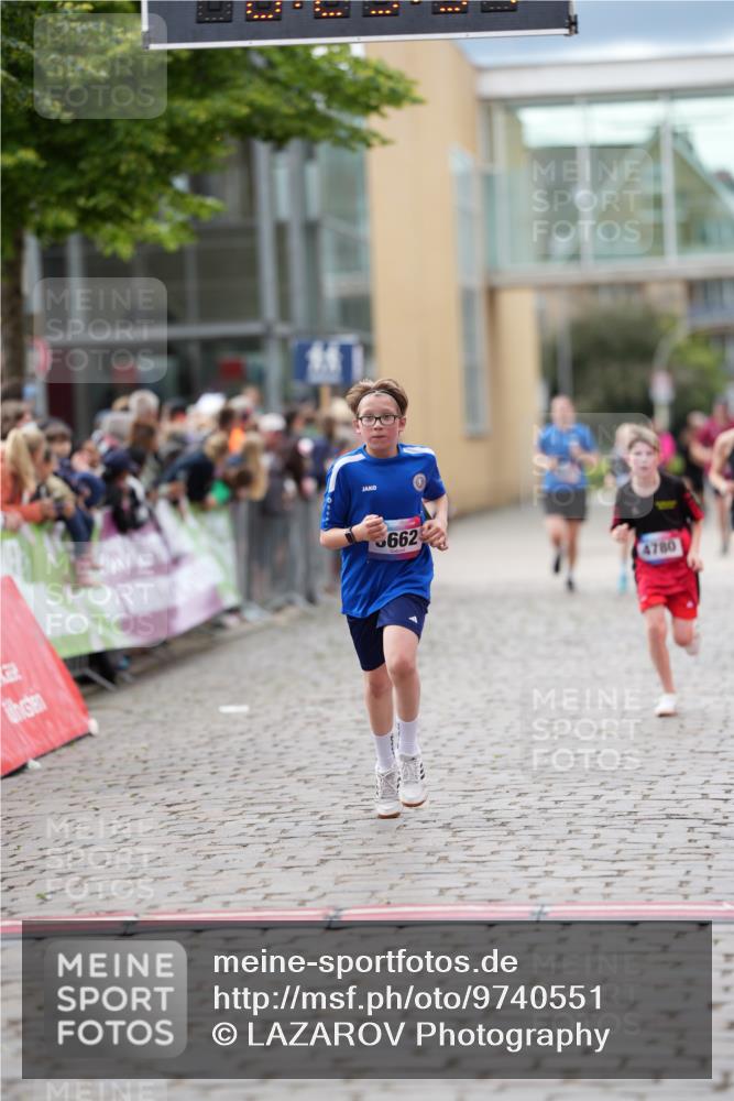 12.06.2026 - Holstenköstenlauf LAZAROV Photography http://msf.ph/oto/9740551 12.06.2026 17:55:49 Laufen 3198, 3662, 4780 meine-sportfotos.de