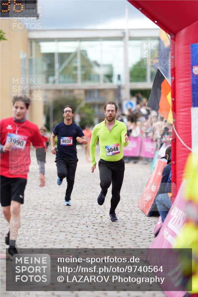 12.06.2026 - Holstenköstenlauf LAZAROV Photography http://msf.ph/oto/9740564 12.06.2026 17:55:34 Laufen 3048, 3258, 3982, 3990, 4032, 4290 meine-sportfotos.de