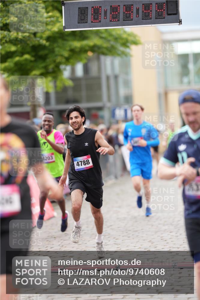 12.06.2026 - Holstenköstenlauf LAZAROV Photography http://msf.ph/oto/9740608 12.06.2026 17:54:42 Laufen 3360, 3363, 3532, 3572, 3606, 3851, 3970, 4203, 4509, 4510, 4598, 4674, 4765, 4788, 4898 meine-sportfotos.de
