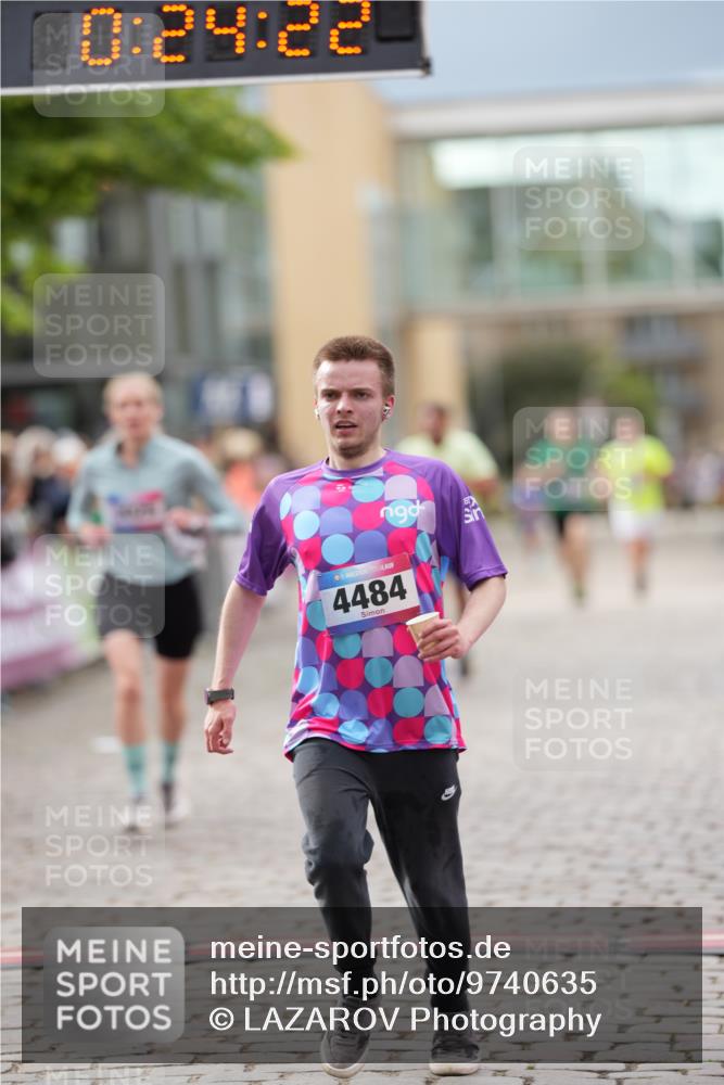 12.06.2026 - Holstenköstenlauf LAZAROV Photography http://msf.ph/oto/9740635 12.06.2026 17:54:20 Laufen 3025, 3745, 4484, 4713 meine-sportfotos.de