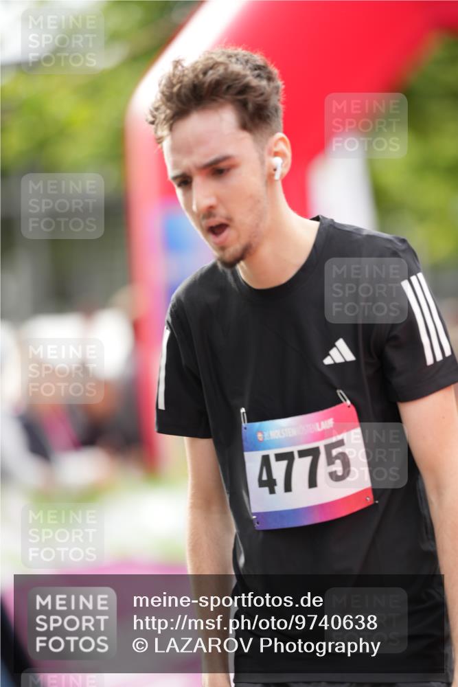 12.06.2026 - Holstenköstenlauf LAZAROV Photography http://msf.ph/oto/9740638 12.06.2026 17:54:17 Laufen 3025, 3724, 4484, 4713, 4775 meine-sportfotos.de