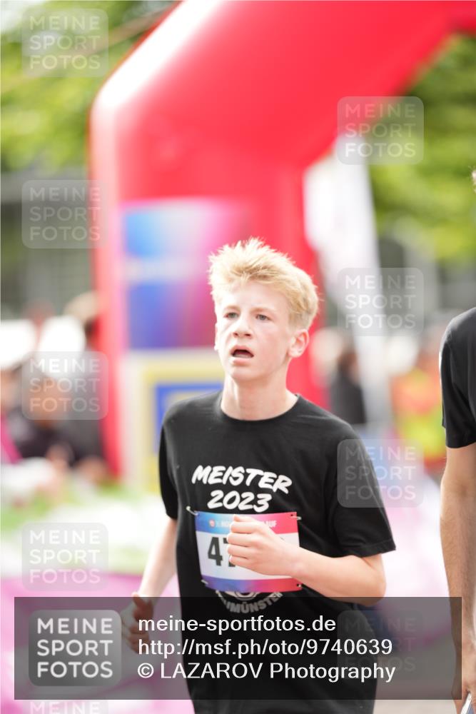 12.06.2026 - Holstenköstenlauf LAZAROV Photography http://msf.ph/oto/9740639 12.06.2026 17:54:17 Laufen 3025, 3724, 4484, 4713, 4775 meine-sportfotos.de