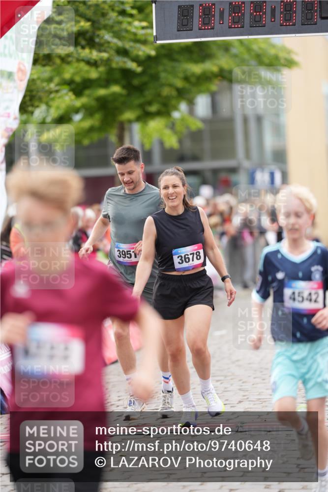 12.06.2026 - Holstenköstenlauf LAZAROV Photography http://msf.ph/oto/9740648 12.06.2026 17:54:05 Laufen 3285, 3678, 3820, 3951, 4542, 4722, 4762 meine-sportfotos.de