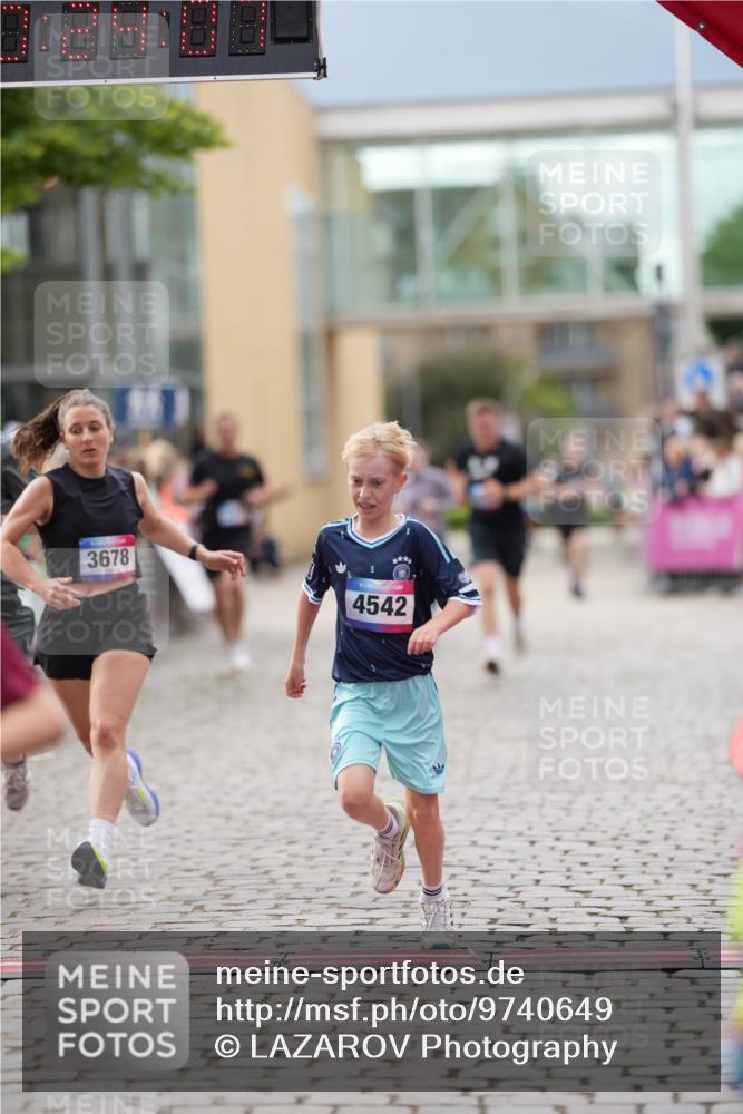 12.06.2026 - Holstenköstenlauf LAZAROV Photography http://msf.ph/oto/9740649 12.06.2026 17:54:05 Laufen 3285, 3678, 3820, 3951, 4542, 4722, 4762 meine-sportfotos.de