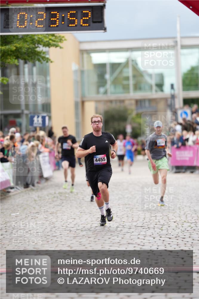 12.06.2026 - Holstenköstenlauf LAZAROV Photography http://msf.ph/oto/9740669 12.06.2026 17:53:50 Laufen 3336, 3453, 4455, 4462, 4550 meine-sportfotos.de