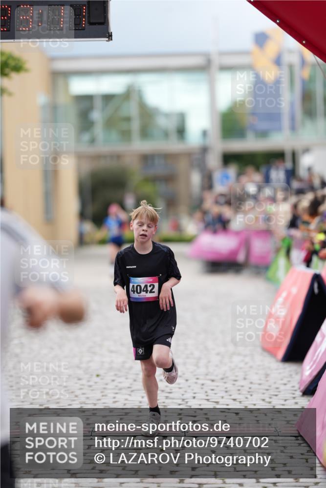 12.06.2026 - Holstenköstenlauf LAZAROV Photography http://msf.ph/oto/9740702 12.06.2026 17:53:09 Laufen 3923, 4042, 4060, 4786 meine-sportfotos.de