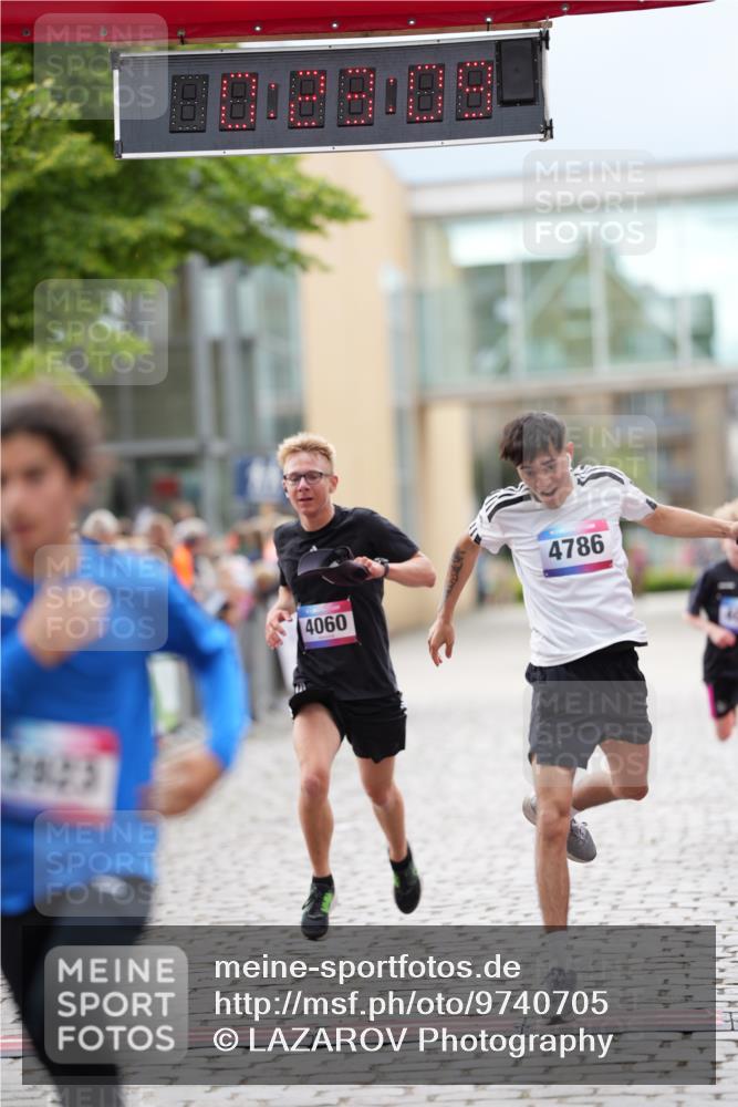 12.06.2026 - Holstenköstenlauf LAZAROV Photography http://msf.ph/oto/9740705 12.06.2026 17:53:07 Laufen 3923, 4042, 4060, 4786 meine-sportfotos.de