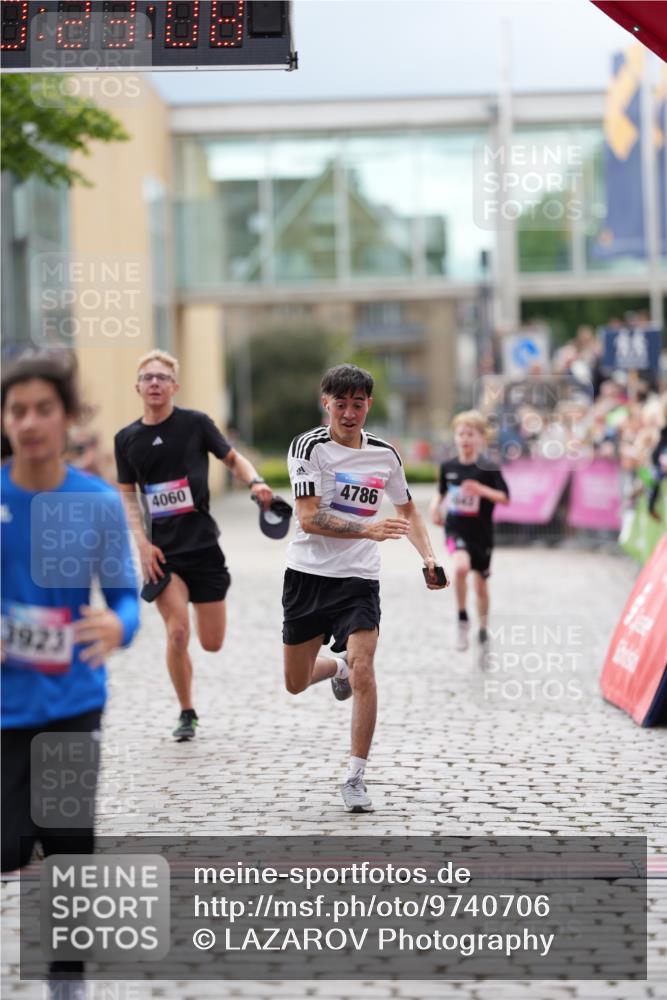 12.06.2026 - Holstenköstenlauf LAZAROV Photography http://msf.ph/oto/9740706 12.06.2026 17:53:06 Laufen 3923, 4042, 4060, 4786 meine-sportfotos.de