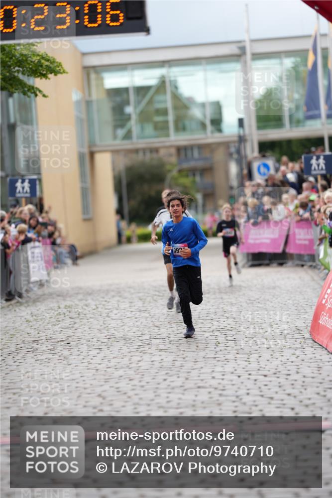 12.06.2026 - Holstenköstenlauf LAZAROV Photography http://msf.ph/oto/9740710 12.06.2026 17:53:04 Laufen 3923, 4060, 4250, 4786 meine-sportfotos.de