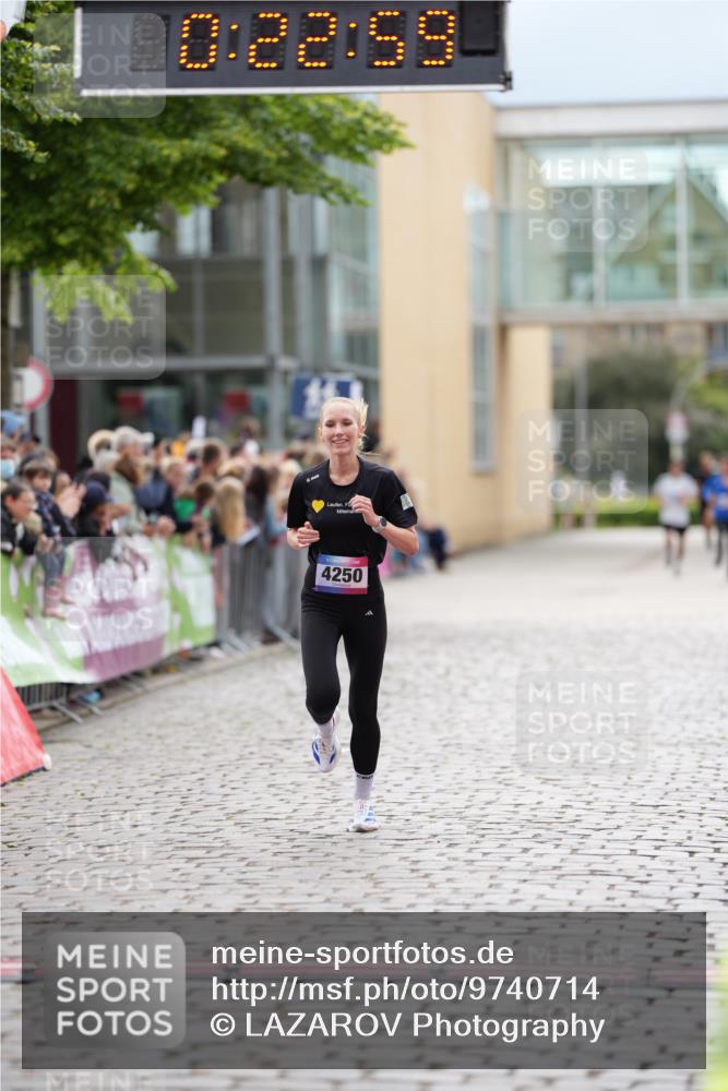 12.06.2026 - Holstenköstenlauf LAZAROV Photography http://msf.ph/oto/9740714 12.06.2026 17:52:57 Laufen 4069, 4250 meine-sportfotos.de