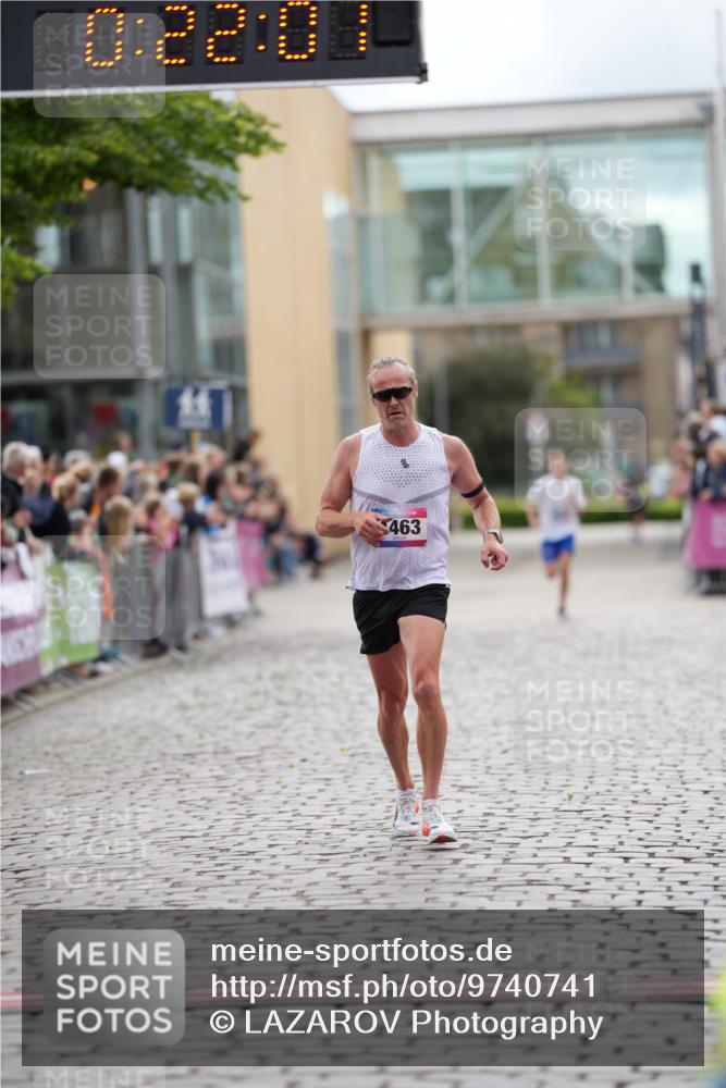 12.06.2026 - Holstenköstenlauf LAZAROV Photography http://msf.ph/oto/9740741 12.06.2026 17:51:59 Laufen 3334, 4463, 4787 meine-sportfotos.de
