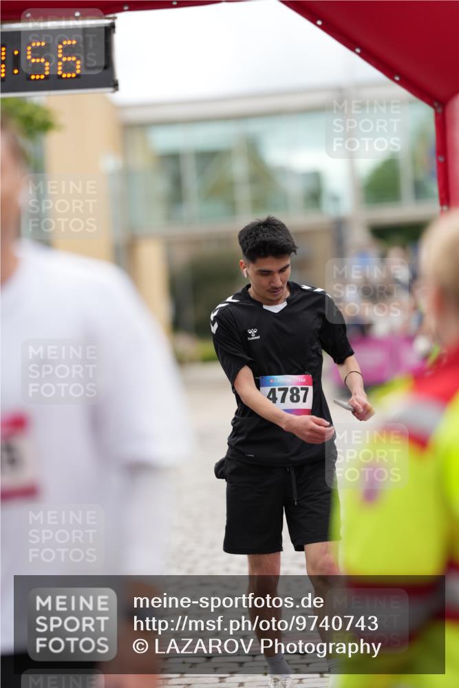 12.06.2026 - Holstenköstenlauf LAZAROV Photography http://msf.ph/oto/9740743 12.06.2026 17:51:54 Laufen 3185, 3334, 4787 meine-sportfotos.de