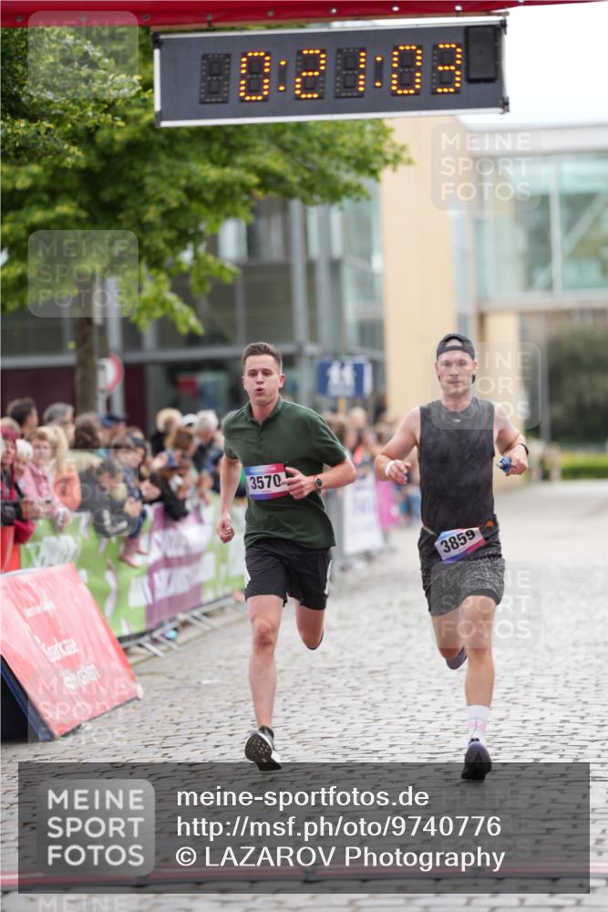 12.06.2026 - Holstenköstenlauf LAZAROV Photography http://msf.ph/oto/9740776 12.06.2026 17:51:01 Laufen 3570, 3859, 3876 meine-sportfotos.de