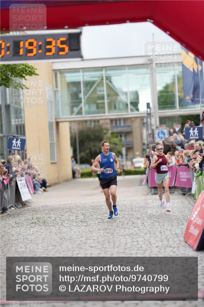 12.06.2026 - Holstenköstenlauf LAZAROV Photography http://msf.ph/oto/9740799 12.06.2026 17:49:33 Laufen 3928, 4519, 4733 meine-sportfotos.de