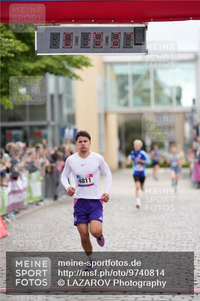 12.06.2026 - Holstenköstenlauf LAZAROV Photography http://msf.ph/oto/9740814 12.06.2026 17:49:25 Laufen 3928, 4322, 4811 meine-sportfotos.de