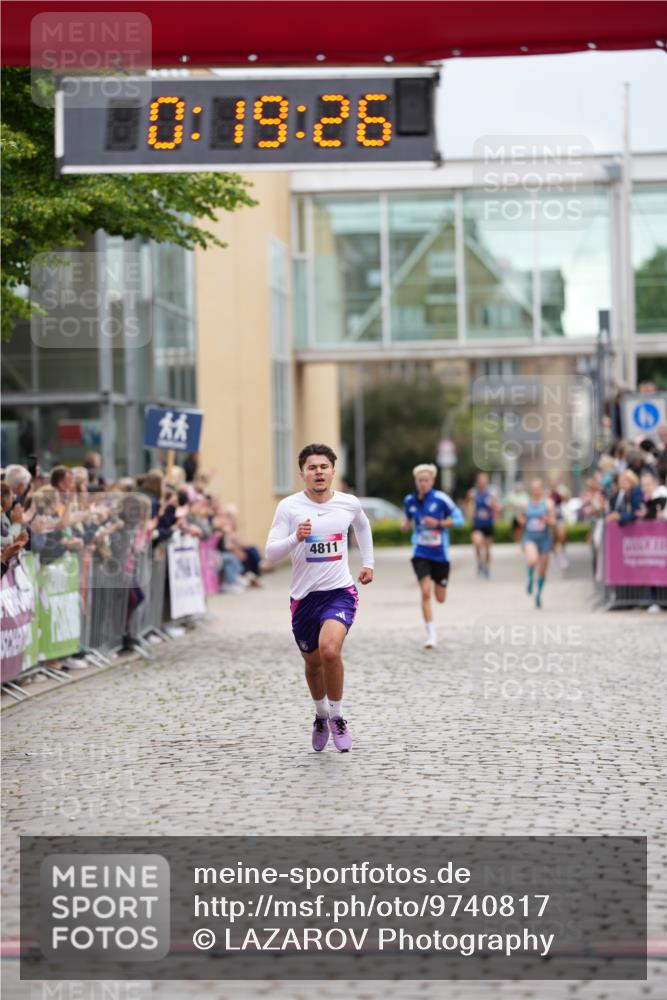12.06.2026 - Holstenköstenlauf LAZAROV Photography http://msf.ph/oto/9740817 12.06.2026 17:49:24 Laufen 4322, 4811 meine-sportfotos.de