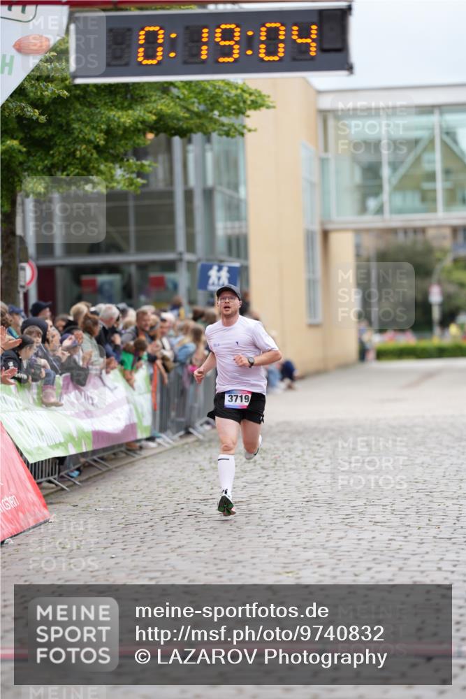 12.06.2026 - Holstenköstenlauf LAZAROV Photography http://msf.ph/oto/9740832 12.06.2026 17:49:02 Laufen 3059, 3719, 4611 meine-sportfotos.de