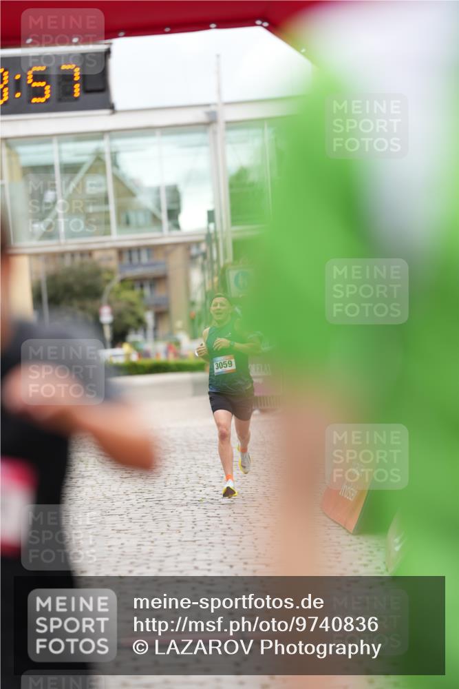 12.06.2026 - Holstenköstenlauf LAZAROV Photography http://msf.ph/oto/9740836 12.06.2026 17:48:55 Laufen 3059, 3301, 4611 meine-sportfotos.de