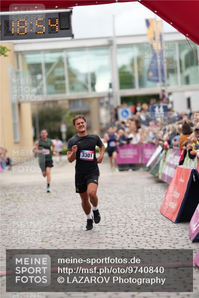 12.06.2026 - Holstenköstenlauf LAZAROV Photography http://msf.ph/oto/9740840 12.06.2026 17:48:52 Laufen 3121, 3301, 4611 meine-sportfotos.de