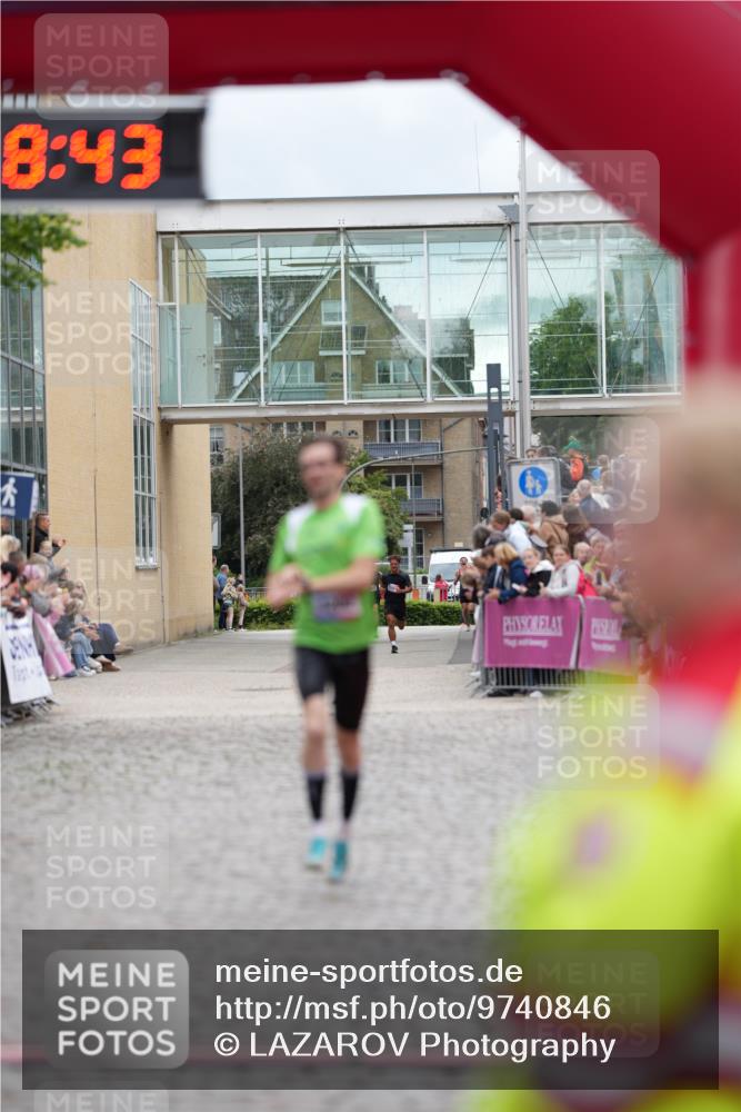 12.06.2026 - Holstenköstenlauf LAZAROV Photography http://msf.ph/oto/9740846 12.06.2026 17:48:41 Laufen 3311, 3314, 3438, 4202 meine-sportfotos.de