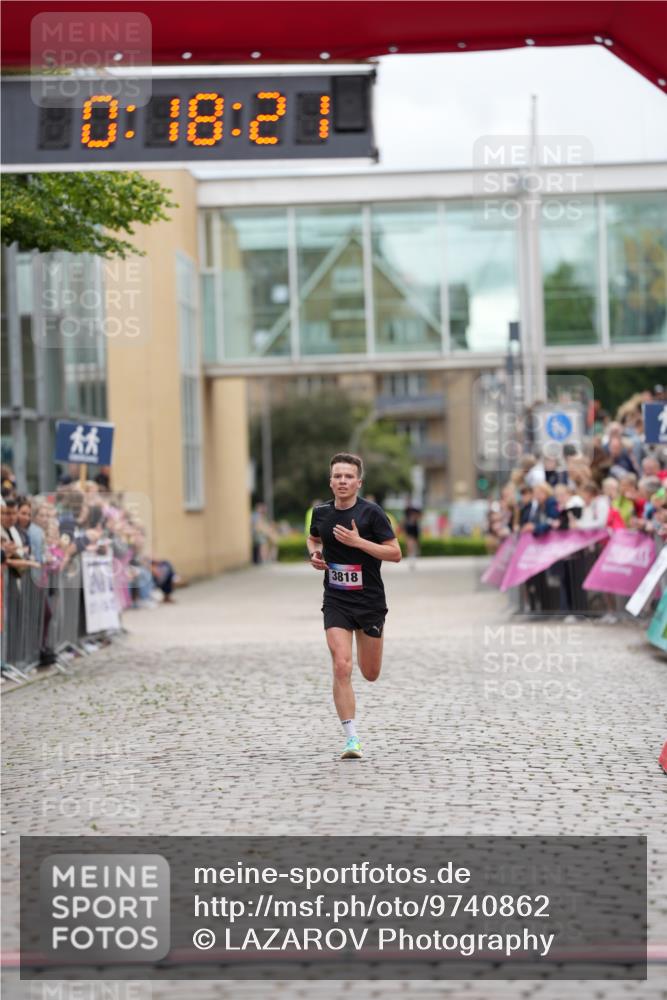 12.06.2026 - Holstenköstenlauf LAZAROV Photography http://msf.ph/oto/9740862 12.06.2026 17:48:19 Laufen 3818 meine-sportfotos.de