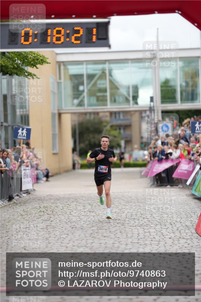 12.06.2026 - Holstenköstenlauf LAZAROV Photography http://msf.ph/oto/9740863 12.06.2026 17:48:19 Laufen 3818 meine-sportfotos.de