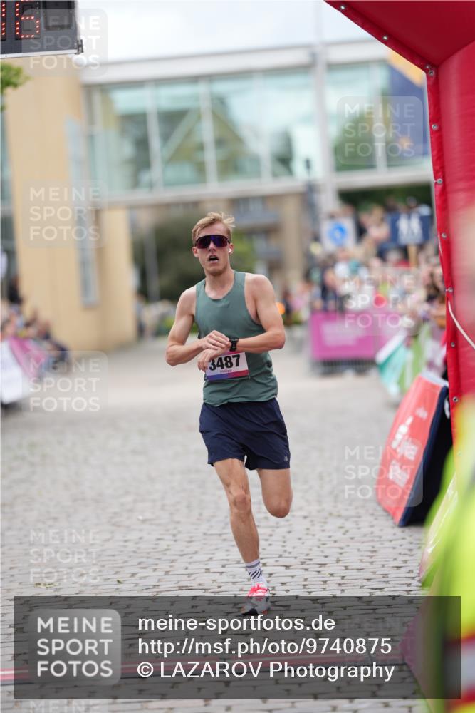 12.06.2026 - Holstenköstenlauf LAZAROV Photography http://msf.ph/oto/9740875 12.06.2026 17:46:34 Laufen 3333, 3388, 3487 meine-sportfotos.de
