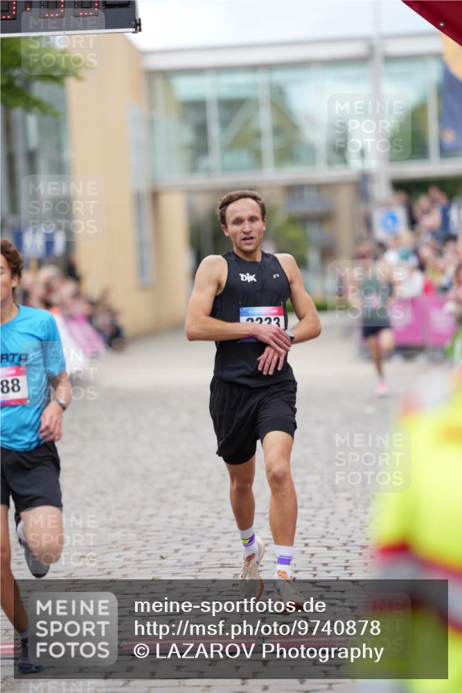 12.06.2026 - Holstenköstenlauf LAZAROV Photography http://msf.ph/oto/9740878 12.06.2026 17:46:31 Laufen 3333, 3388, 3487 meine-sportfotos.de