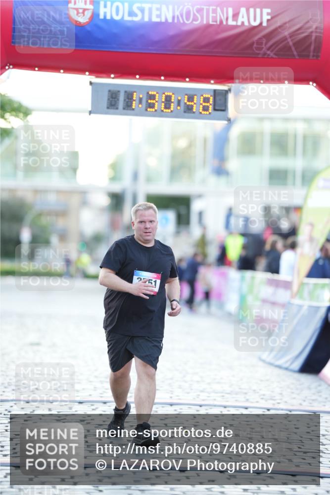 12.06.2026 - Holstenköstenlauf LAZAROV Photography http://msf.ph/oto/9740885 12.06.2026 20:30:46 Laufen 30, 48, 251, 3751 meine-sportfotos.de