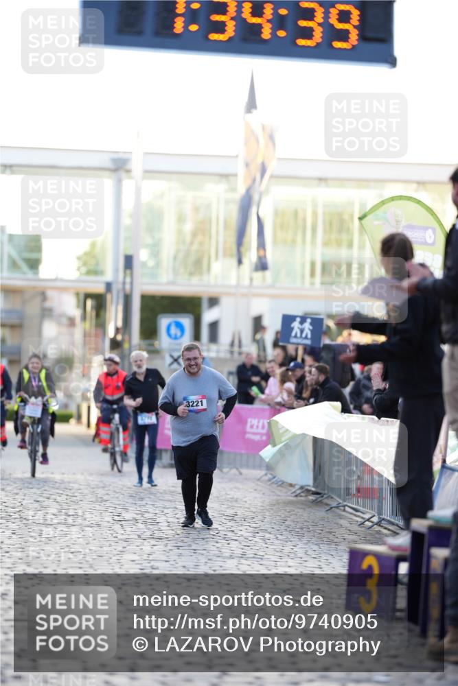12.06.2026 - Holstenköstenlauf LAZAROV Photography http://msf.ph/oto/9740905 12.06.2026 20:34:38 Laufen 1, 34, 39, 3221, 31 meine-sportfotos.de