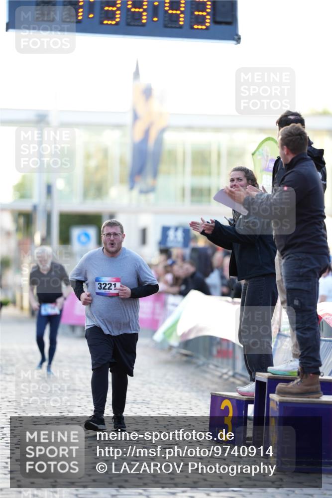 12.06.2026 - Holstenköstenlauf LAZAROV Photography http://msf.ph/oto/9740914 12.06.2026 20:34:42 Laufen 3221, 3, 3221 meine-sportfotos.de
