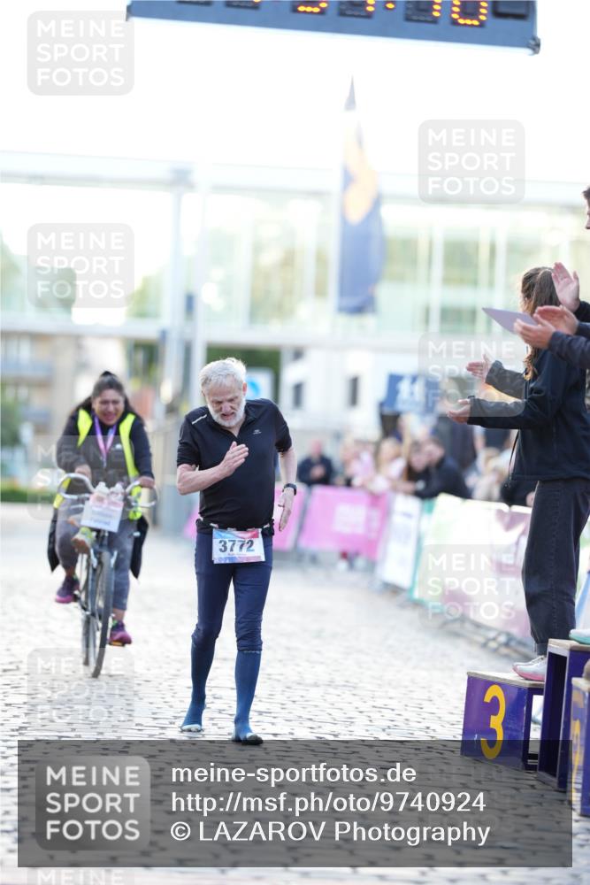 12.06.2026 - Holstenköstenlauf LAZAROV Photography http://msf.ph/oto/9740924 12.06.2026 20:34:47 Laufen 3772, 3, 3221, 3772 meine-sportfotos.de
