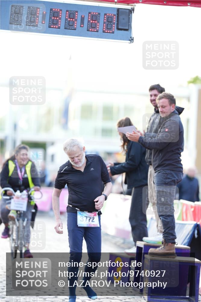 12.06.2026 - Holstenköstenlauf LAZAROV Photography http://msf.ph/oto/9740927 12.06.2026 20:34:49 Laufen 3772, 3, 3221, 3772 meine-sportfotos.de
