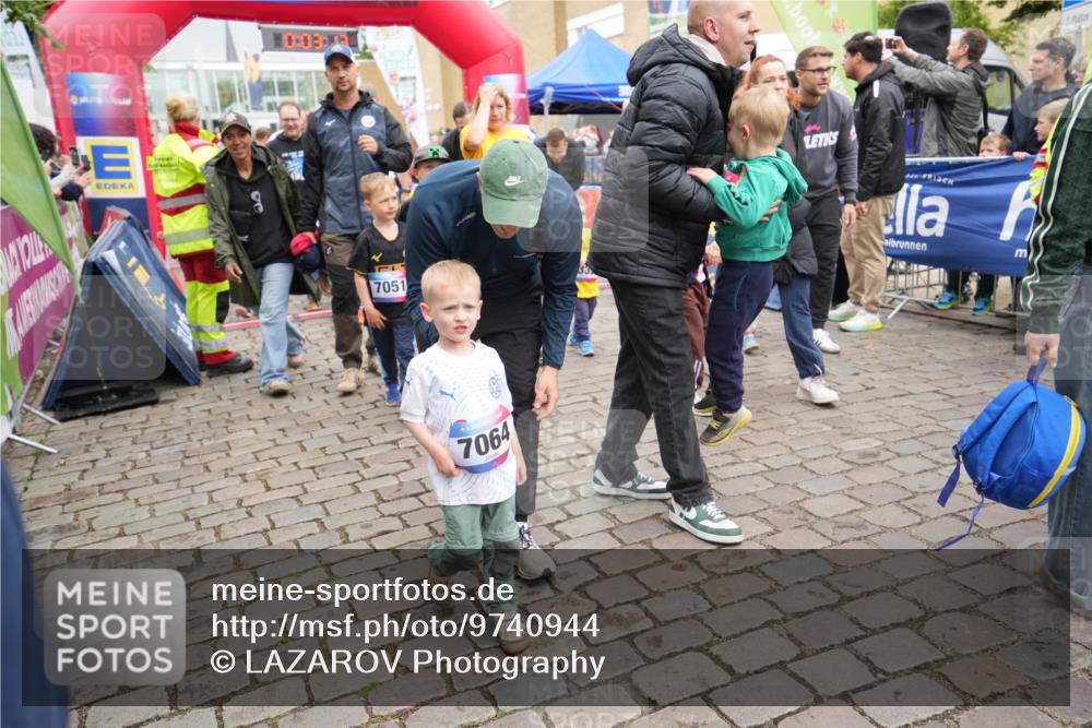 12.06.2026 - Holstenköstenlauf LAZAROV Photography http://msf.ph/oto/9740944 12.06.2026 15:03:14 Laufen 10, 03, 3, 7051, 7064, 2 meine-sportfotos.de