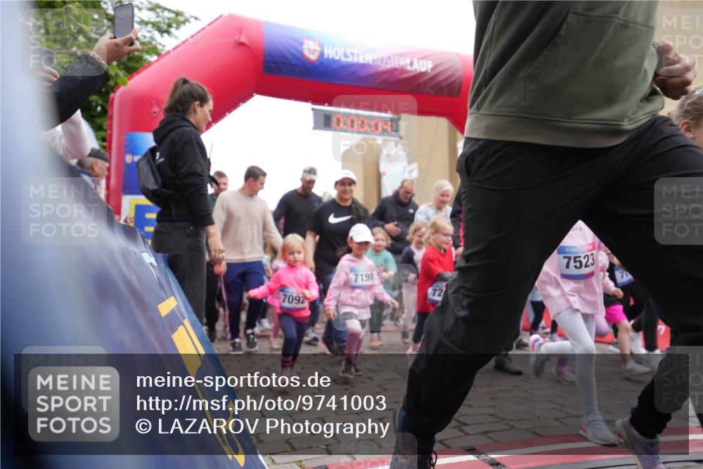 12.06.2026 - Holstenköstenlauf LAZAROV Photography http://msf.ph/oto/9741003 12.06.2026 15:10:35 Laufen 7523, 7198, 72, 7092 meine-sportfotos.de