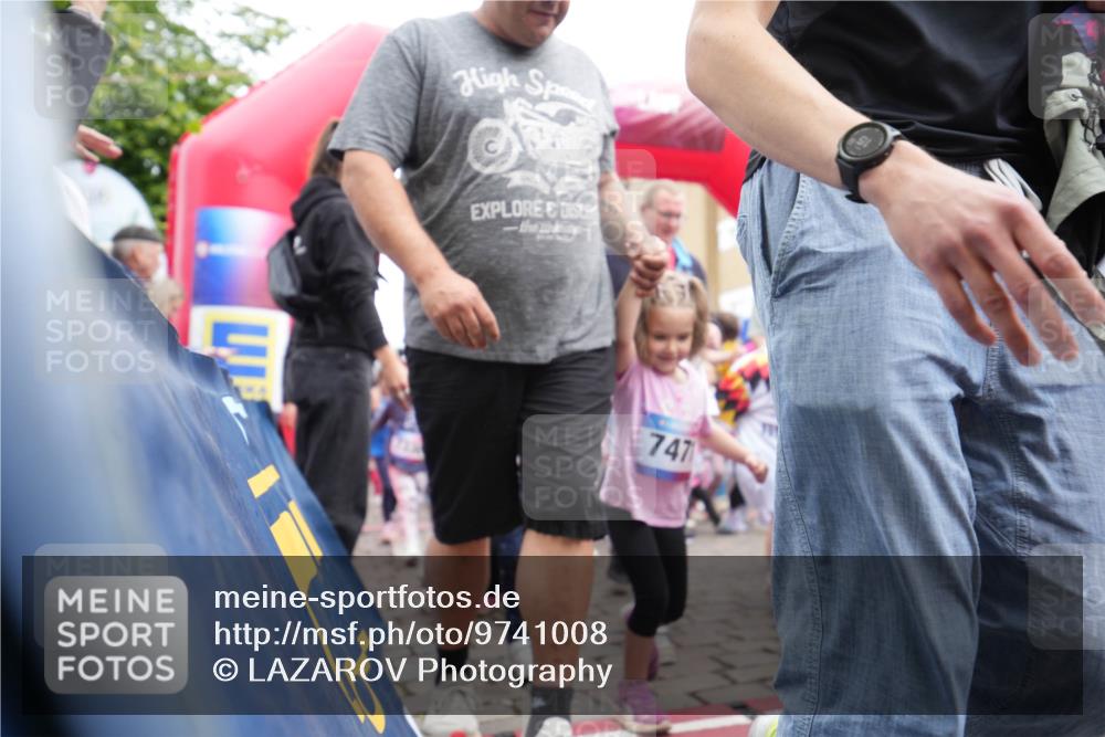 12.06.2026 - Holstenköstenlauf LAZAROV Photography http://msf.ph/oto/9741008 12.06.2026 15:10:40 Laufen 747 meine-sportfotos.de