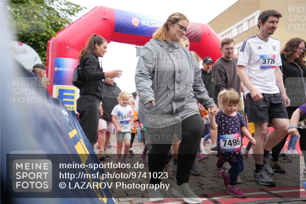 12.06.2026 - Holstenköstenlauf LAZAROV Photography http://msf.ph/oto/9741023 12.06.2026 15:11:02 Laufen 7470, 7495, 3726 meine-sportfotos.de
