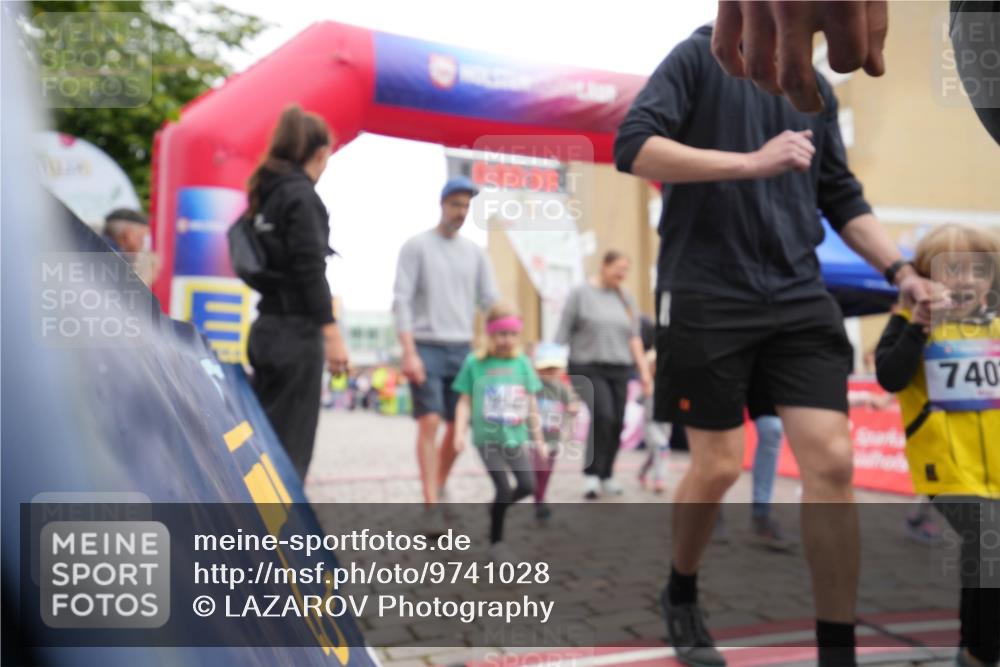 12.06.2026 - Holstenköstenlauf LAZAROV Photography http://msf.ph/oto/9741028 12.06.2026 15:11:10 Laufen 740 meine-sportfotos.de