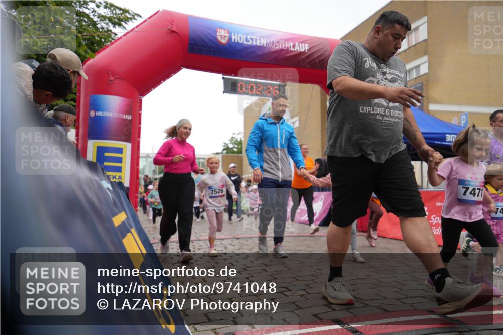 12.06.2026 - Holstenköstenlauf LAZAROV Photography http://msf.ph/oto/9741048 12.06.2026 15:12:57 Laufen 7526, 0, 02, 28, 7471, 14 meine-sportfotos.de