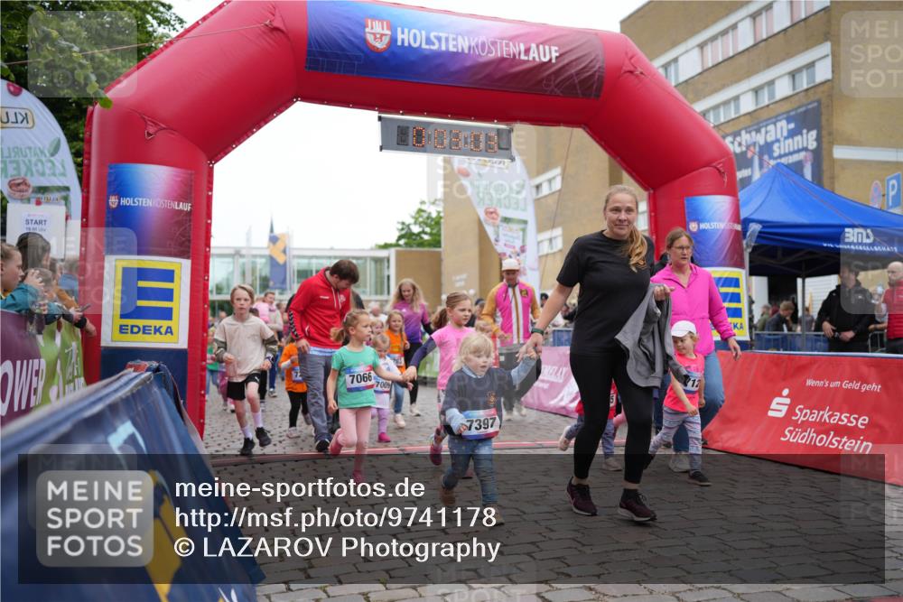 12.06.2026 - Holstenköstenlauf LAZAROV Photography http://msf.ph/oto/9741178 12.06.2026 15:13:34 Laufen 19, 00, 7066, 7009, 7397, 12 meine-sportfotos.de