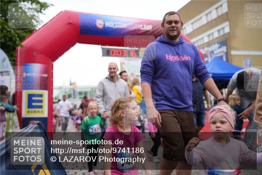 12.06.2026 - Holstenköstenlauf LAZAROV Photography http://msf.ph/oto/9741186 12.06.2026 15:13:46 Laufen 7420, 0, 03, 16, 36, 7494 meine-sportfotos.de