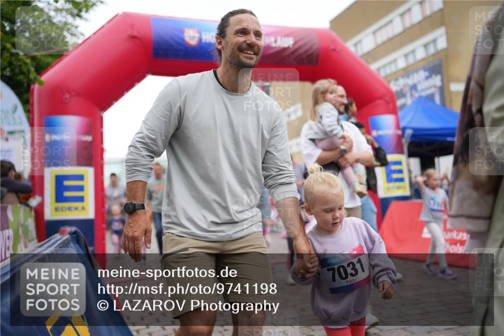 12.06.2026 - Holstenköstenlauf LAZAROV Photography http://msf.ph/oto/9741198 12.06.2026 15:13:59 Laufen 36, 7031 meine-sportfotos.de