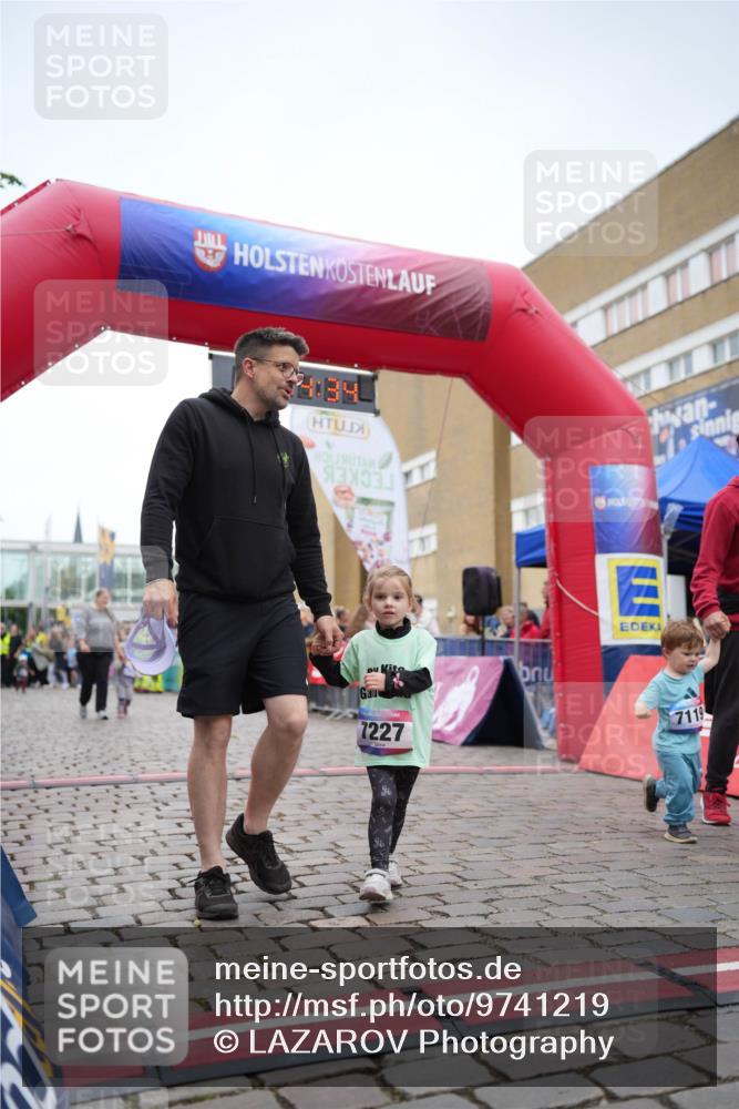 12.06.2026 - Holstenköstenlauf LAZAROV Photography http://msf.ph/oto/9741219 12.06.2026 15:15:05 Laufen 7227, 7119 meine-sportfotos.de