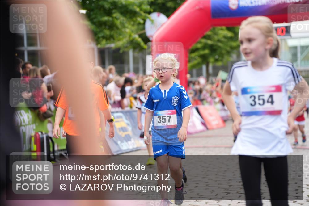 12.06.2026 - Holstenköstenlauf LAZAROV Photography http://msf.ph/oto/9741312 12.06.2026 15:37:12 Laufen 357, 354, 56, 81, 187, 365, 396, 530, 535, 762, 768, 1371, 1417 meine-sportfotos.de