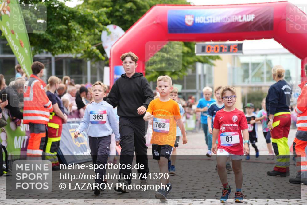 12.06.2026 - Holstenköstenlauf LAZAROV Photography http://msf.ph/oto/9741320 12.06.2026 15:37:18 Laufen 17, 365, 762, 81, 29, 56, 151, 353, 396, 526, 768, 1371, 1372, 1417, 1438 meine-sportfotos.de