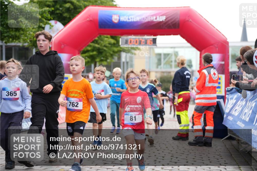 12.06.2026 - Holstenköstenlauf LAZAROV Photography http://msf.ph/oto/9741321 12.06.2026 15:37:18 Laufen 365, 762, 0086, 81, 29, 56, 151, 353, 396, 526, 768, 1371, 1372, 1417, 1438 meine-sportfotos.de