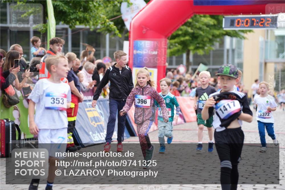12.06.2026 - Holstenköstenlauf LAZAROV Photography http://msf.ph/oto/9741325 12.06.2026 15:37:24 Laufen 353, 396, 2, 1417, 10, 07, 22, 1372, 29, 32, 151, 526, 780, 1143, 1372, 1438 meine-sportfotos.de